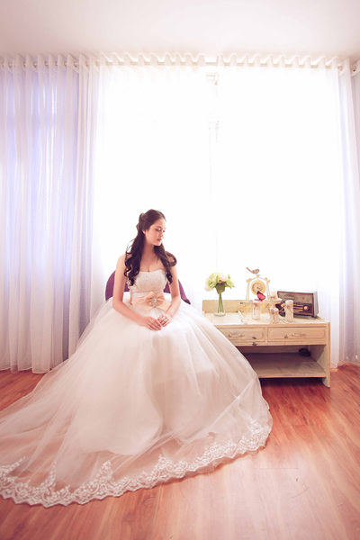 Á hậu Hoàng Anh mơ làm cô dâu 