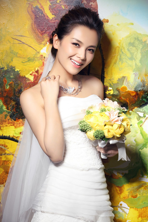 Lưu Đào khoác áo tân nương 