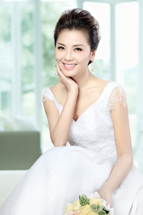 Lưu Đào khoác áo tân nương 
