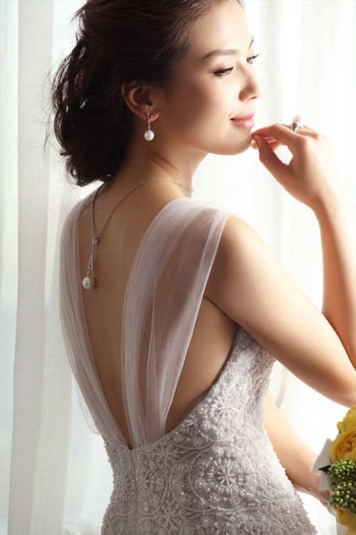 Lưu Đào khoác áo tân nương 